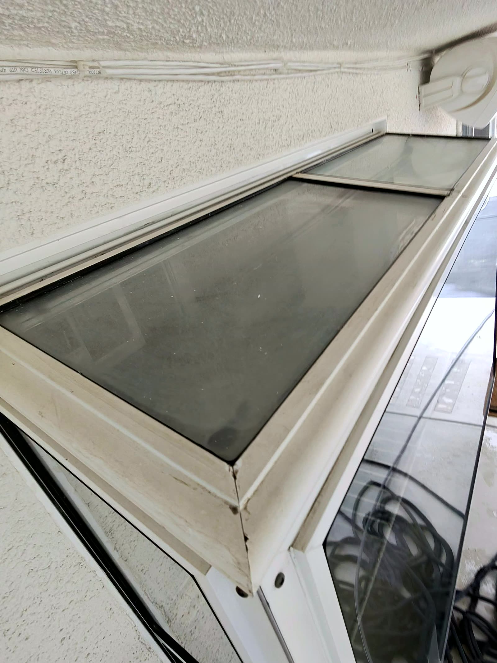 Spot-free window after Lucent Window Care in Tarzana